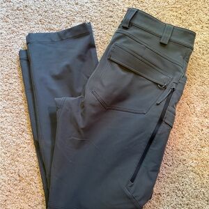 KUIU Men's Dark Gray Cargo Pants